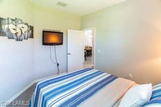 1414 Oceania DR S, Naples, FL 34113