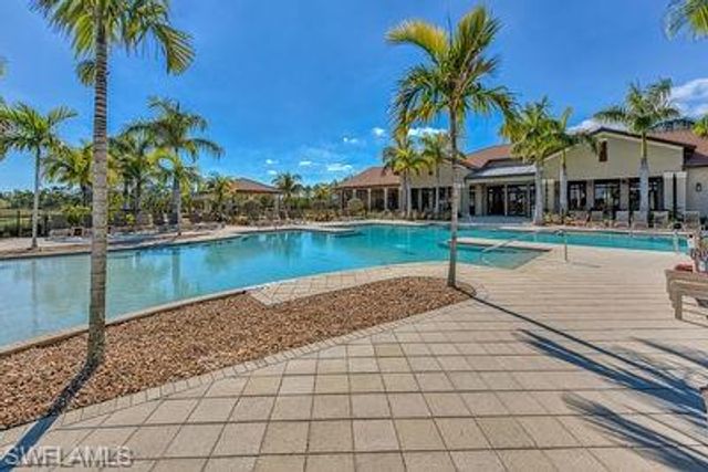 1414 Oceania DR S, Naples, FL 34113