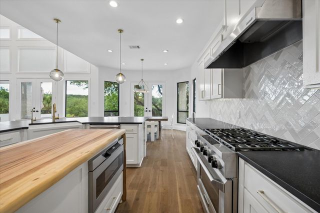 3719 Bee Creek RD, Spicewood, TX 78669