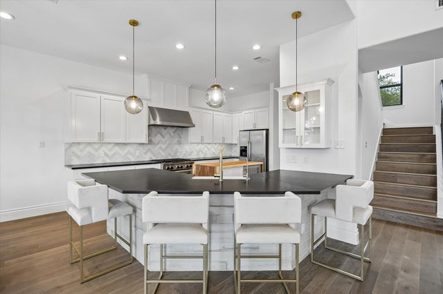 3719 Bee Creek RD, Spicewood, TX 78669