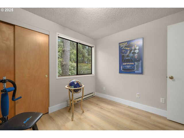 44 EAGLE CREST Dr 19, Lake Oswego, OR 97034