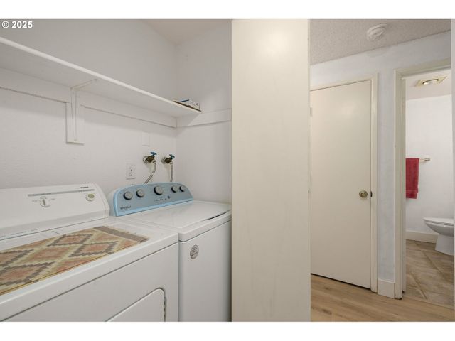 44 EAGLE CREST Dr 19, Lake Oswego, OR 97034