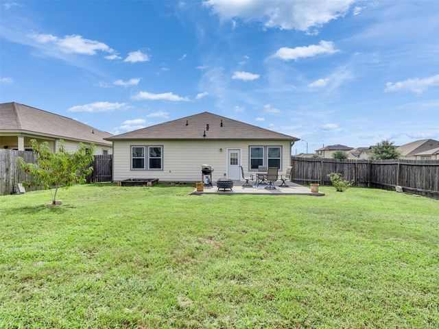 1001 Banyon Tree Lane, Brookshire, TX 77423