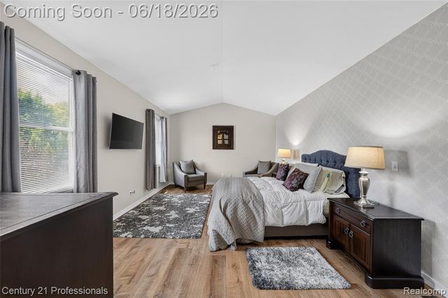 1892 Ring Neck Drive, Rochester, MI 48307