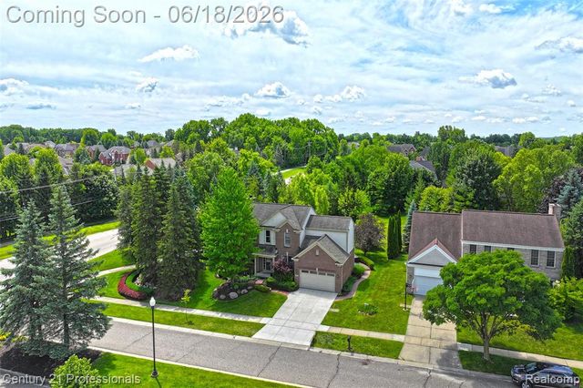 1892 Ring Neck Drive, Rochester, MI 48307