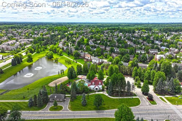 1892 Ring Neck Drive, Rochester, MI 48307