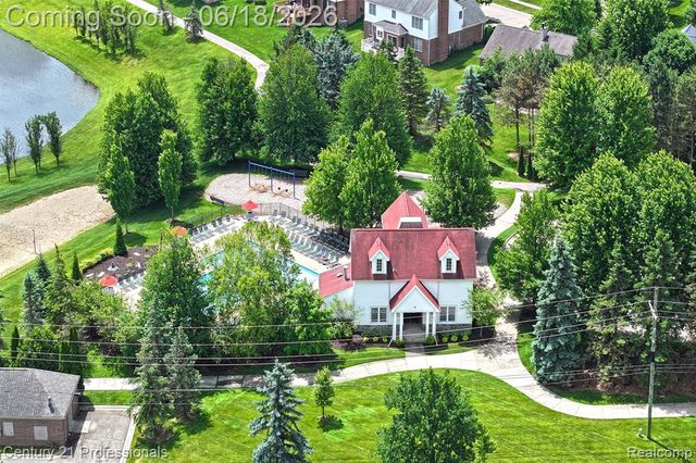 1892 Ring Neck Drive, Rochester, MI 48307
