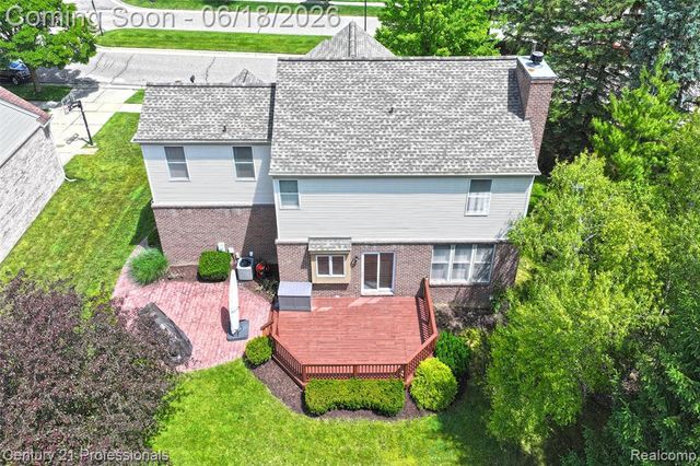 1892 Ring Neck Drive, Rochester, MI 48307