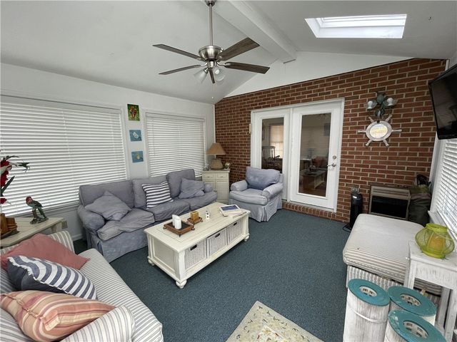 533 Austin St, Hempfield Twp, PA 15601