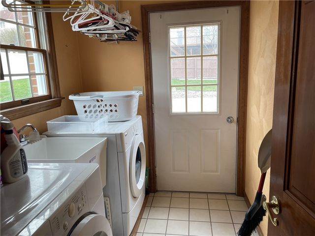 533 Austin St, Hempfield Twp, PA 15601