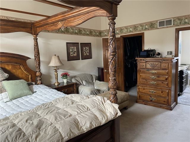 533 Austin St, Hempfield Twp, PA 15601