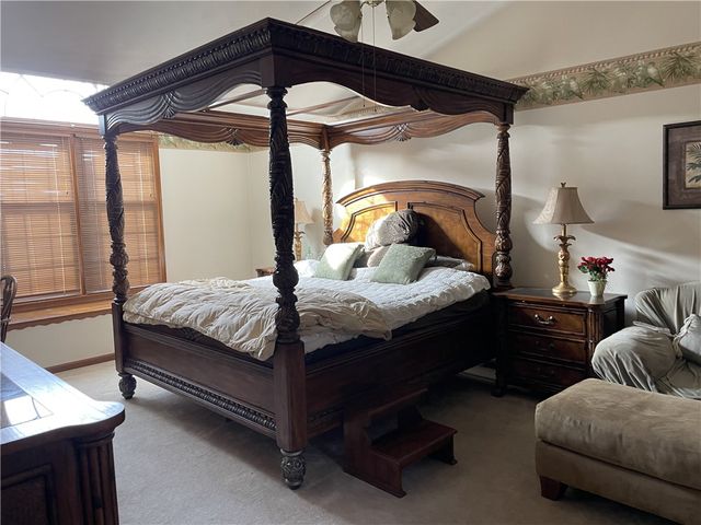 533 Austin St, Hempfield Twp, PA 15601