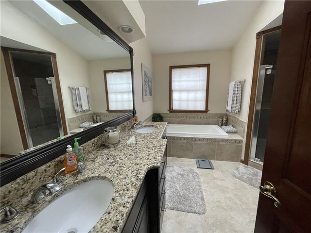 533 Austin St, Hempfield Twp, PA 15601