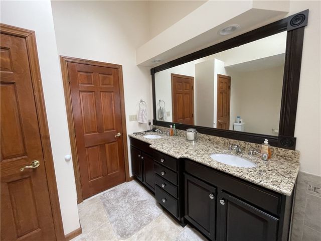 533 Austin St, Hempfield Twp, PA 15601