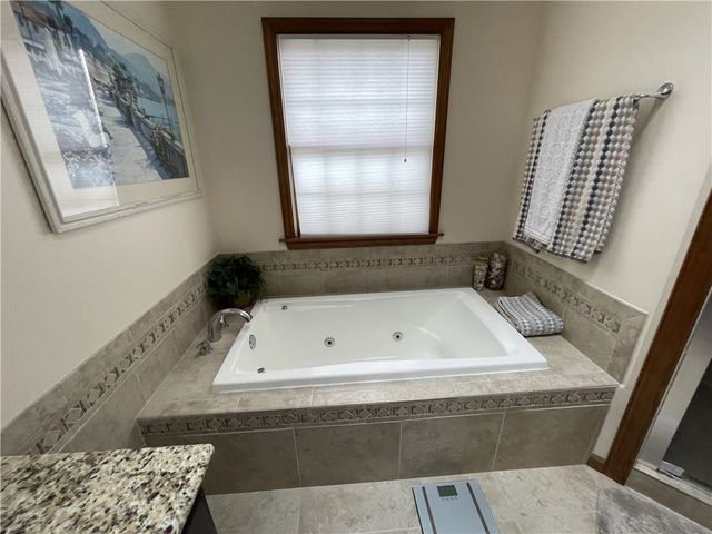 533 Austin St, Hempfield Twp, PA 15601