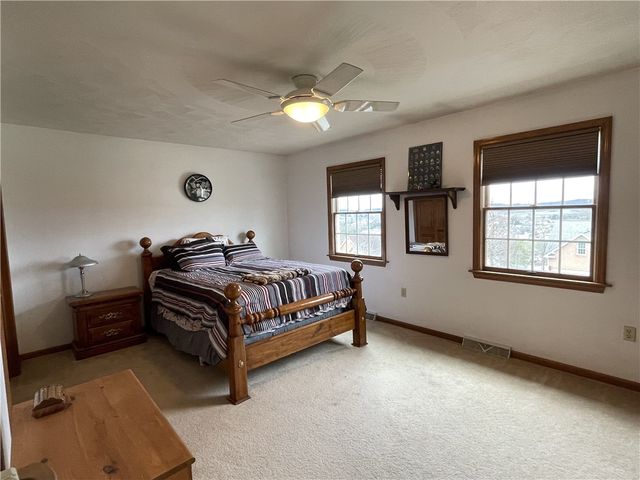 533 Austin St, Hempfield Twp, PA 15601