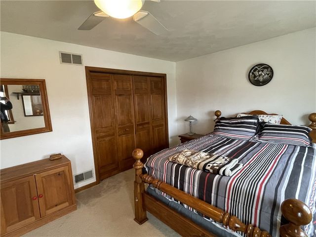 533 Austin St, Hempfield Twp, PA 15601