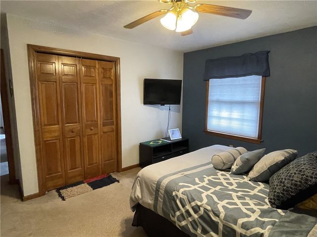 533 Austin St, Hempfield Twp, PA 15601