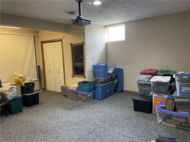 533 Austin St, Hempfield Twp, PA 15601