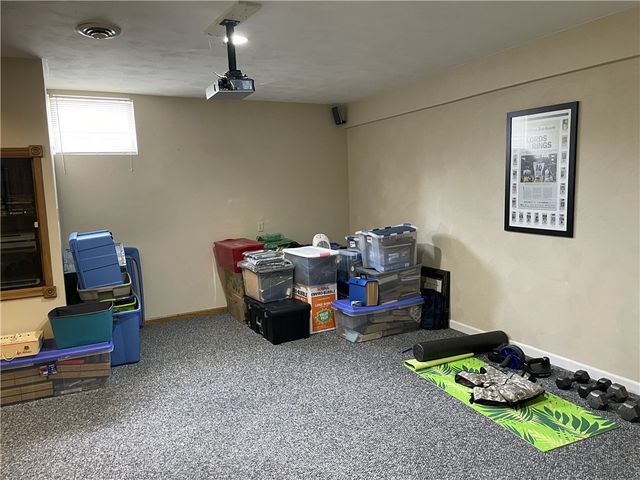 533 Austin St, Hempfield Twp, PA 15601