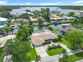 710 SE 1st Court, Crystal River, FL 34429