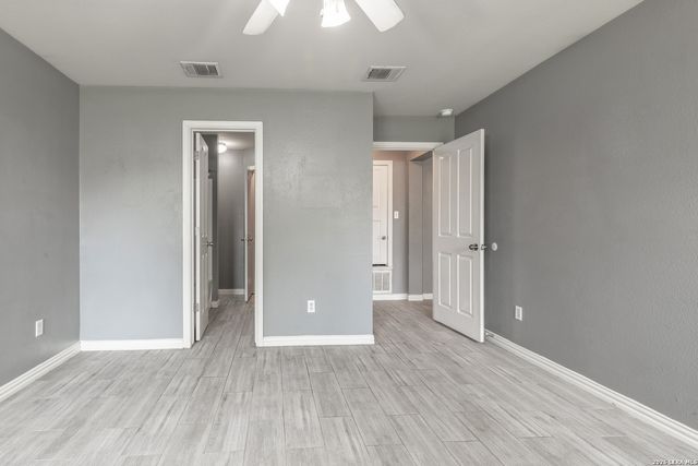 229 Hereford St, Cibolo, TX 78108