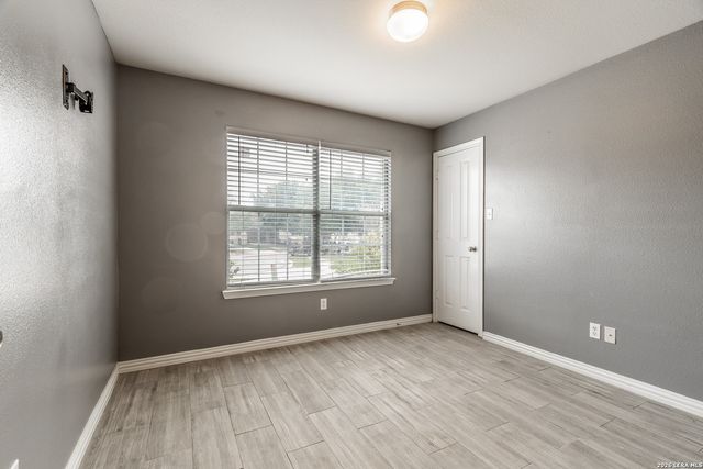 229 Hereford St, Cibolo, TX 78108