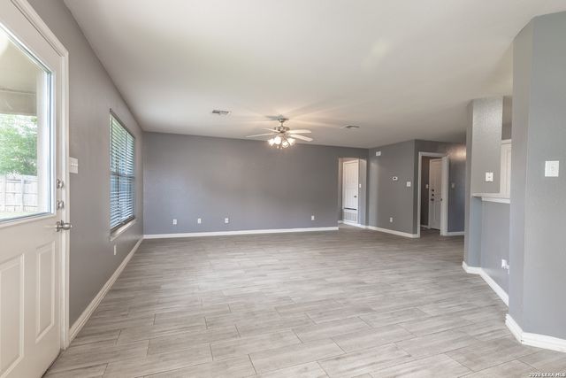 229 Hereford St, Cibolo, TX 78108