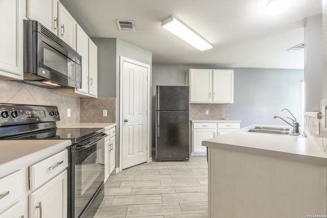 229 Hereford St, Cibolo, TX 78108