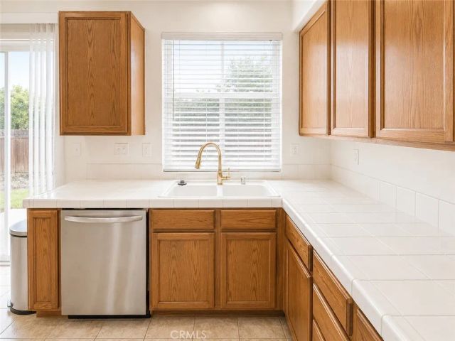 13243 Dover Way, Victorville, CA 92392