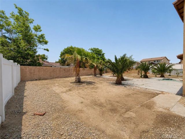 13243 Dover Way, Victorville, CA 92392