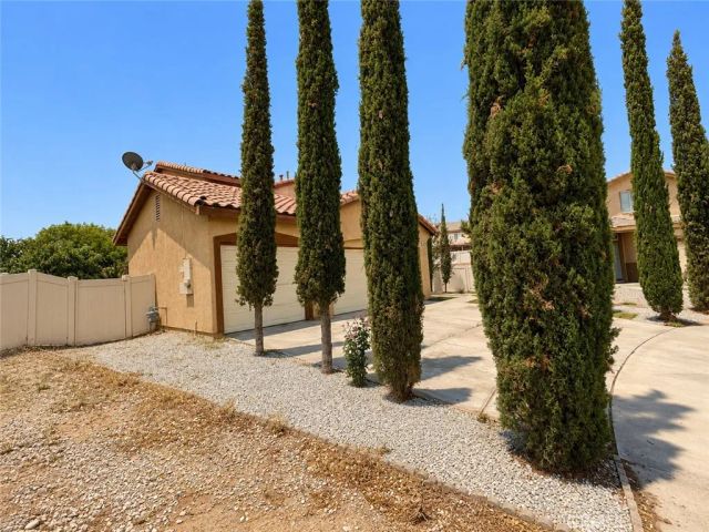 13243 Dover Way, Victorville, CA 92392