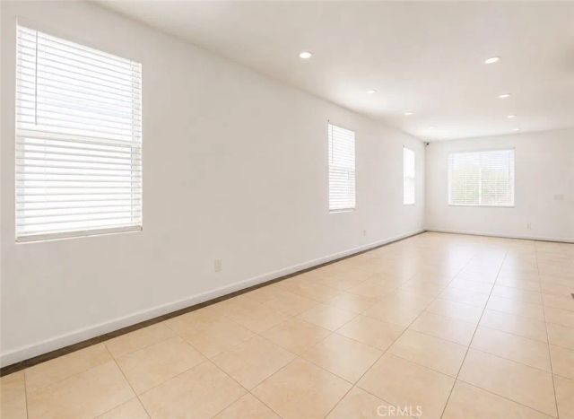 13243 Dover Way, Victorville, CA 92392
