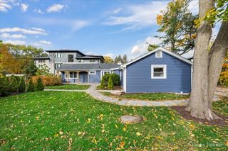 481 Edward Court, Des Plaines, IL 60016