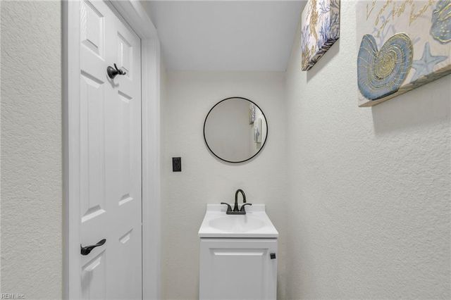 317 Boat ST, Suffolk, VA 23434