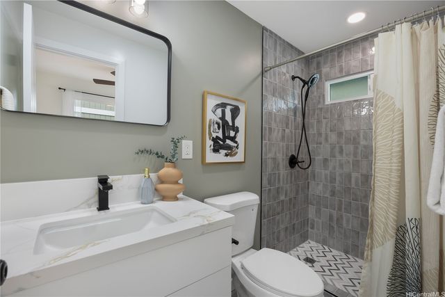 47-733 Kamehameha Highway, Kaneohe, HI 96744