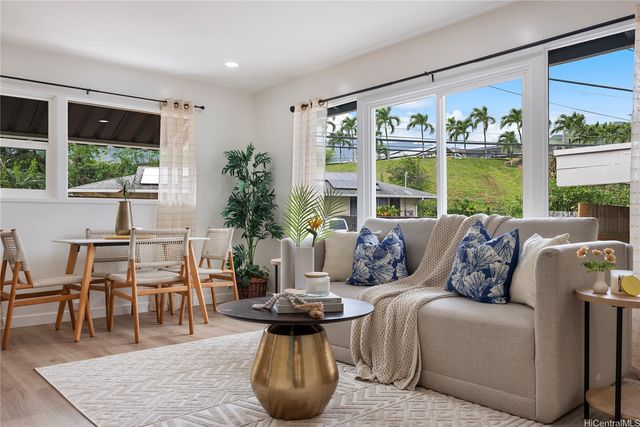 47-733 Kamehameha Highway, Kaneohe, HI 96744