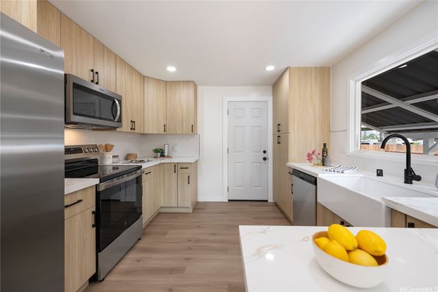 47-733 Kamehameha Highway, Kaneohe, HI 96744