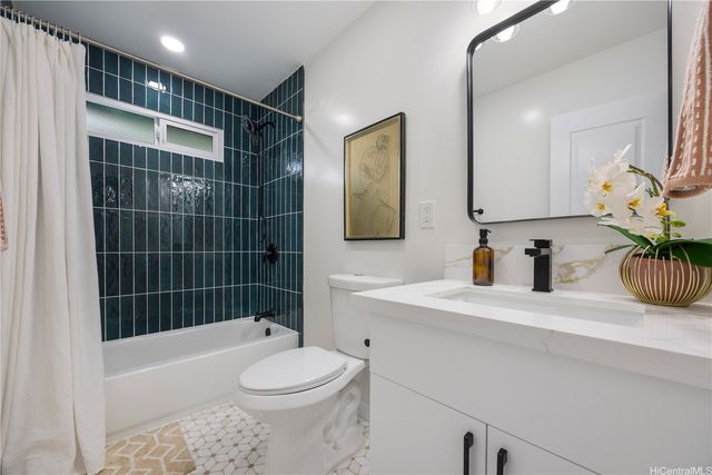 47-733 Kamehameha Highway, Kaneohe, HI 96744