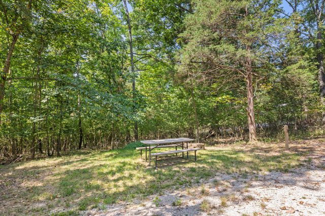 1545 Beaver Lake Road Road, Lawrenceburg, KY 40342