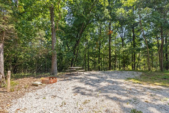 1545 Beaver Lake Road Road, Lawrenceburg, KY 40342