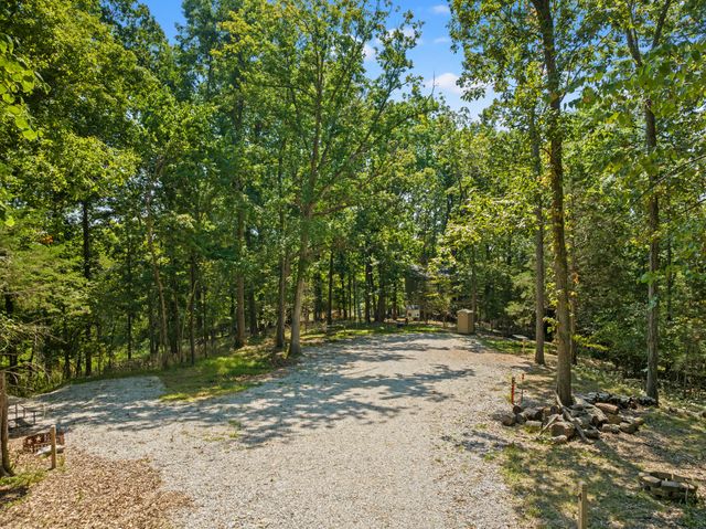 1545 Beaver Lake Road Road, Lawrenceburg, KY 40342