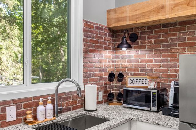 1545 Beaver Lake Road Road, Lawrenceburg, KY 40342