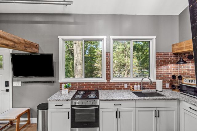 1545 Beaver Lake Road Road, Lawrenceburg, KY 40342