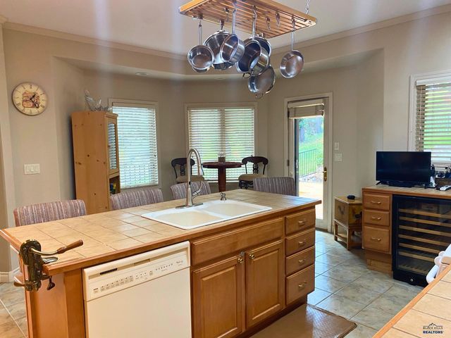 4105 FARVIEW DR, Rapid City, SD 57702