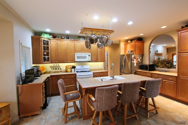 4105 FARVIEW DR, Rapid City, SD 57702