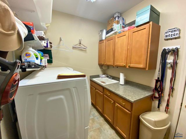 4105 FARVIEW DR, Rapid City, SD 57702