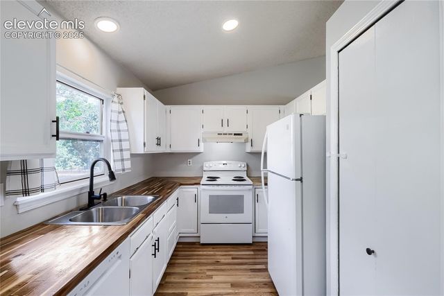 8824 Kalmar Drive, Colorado Springs, CO 80920