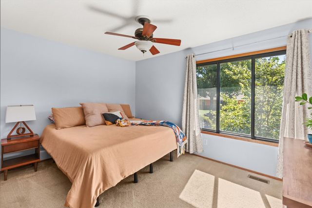 1423 NW 71st Place, Ankeny, IA 50023