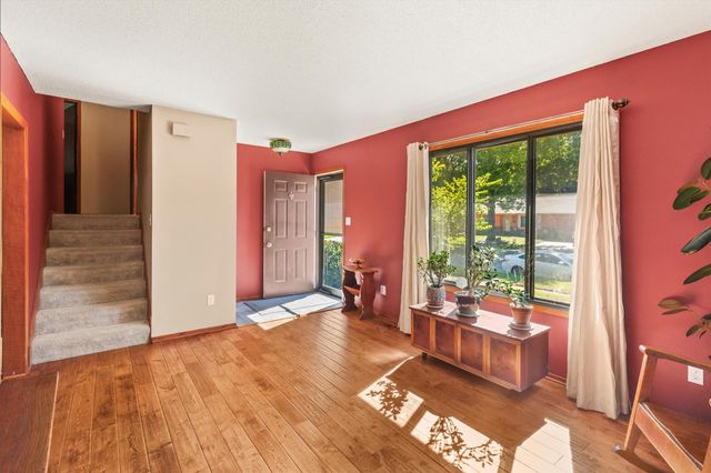 1423 NW 71st Place, Ankeny, IA 50023